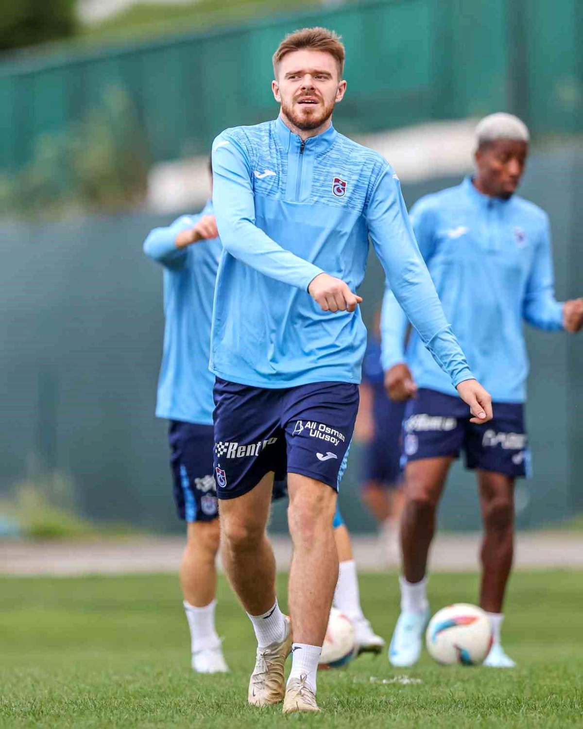 Trabzonspor'da Arseniy Batagov Kararı: Samsunspor Maçı Neden Kaçtı?
