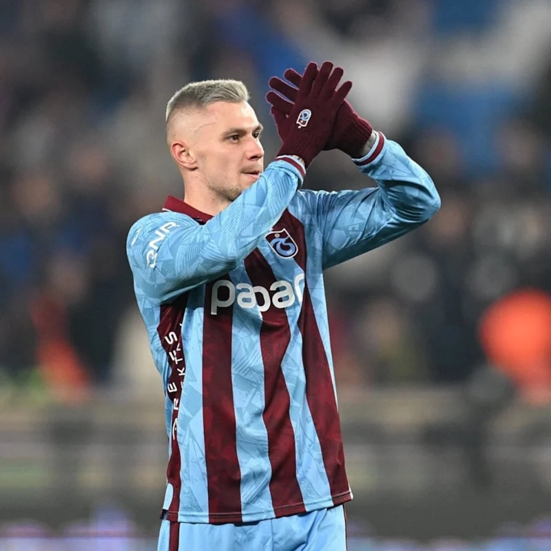 Trabzonspor'da Sıcak Saatler: Oleksandr Zubkov 4.5 Milyon Euro'ya AEK'ya Transfer Oldu!